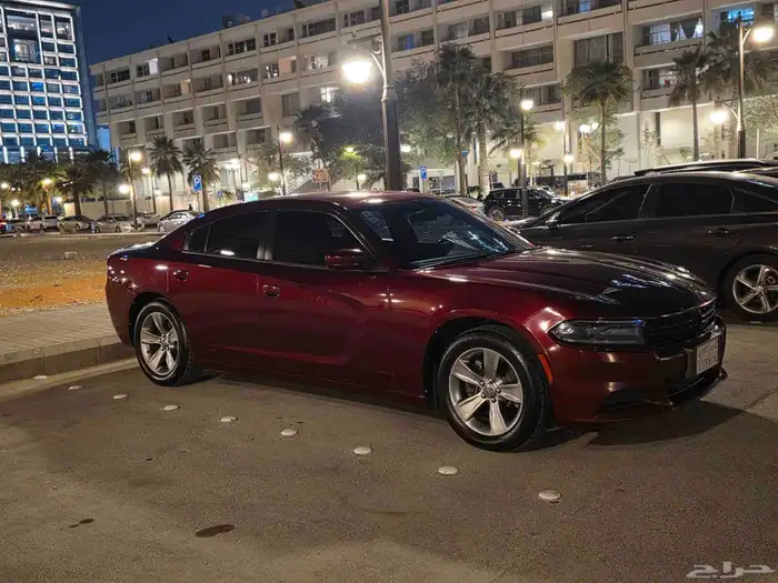 2018 Dodge Charger with Low Mileage 1