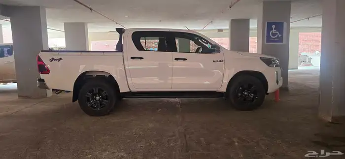 للبيع هايلكس 2022 بنزين 1