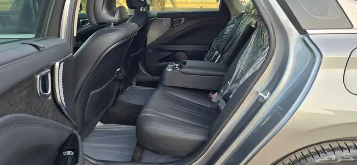 كيا K8 2022 أعلى فئه 19