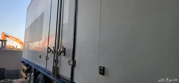 صندوق ثلاجة فاخر وليس له مكينة تبريد 1