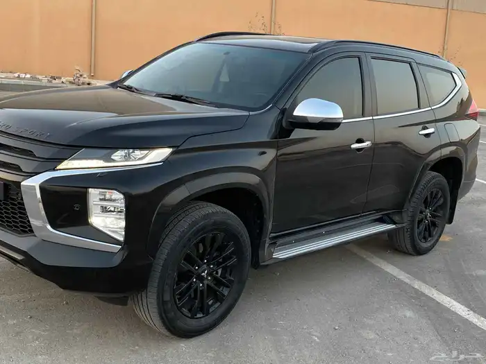 متسوبيشي مونتيرو 2022ديزل أعلى فئه 1