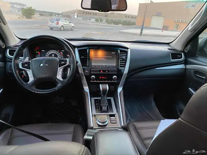 متسوبيشي مونتيرو 2022ديزل أعلى فئه 14