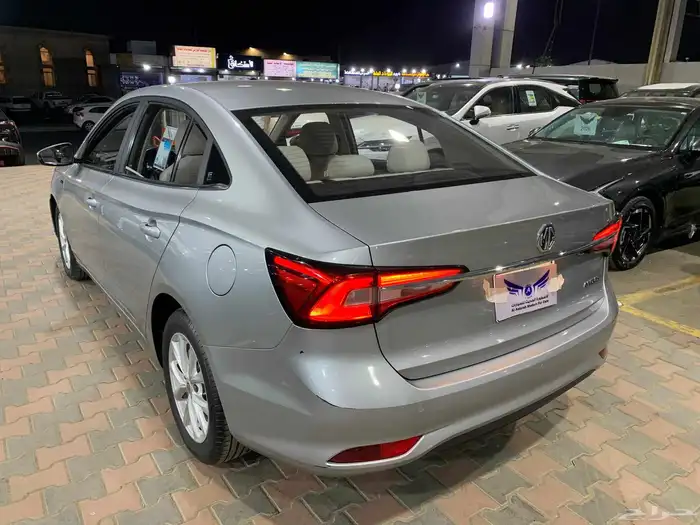 ام جي 5 2023 متاح تقسيط 7