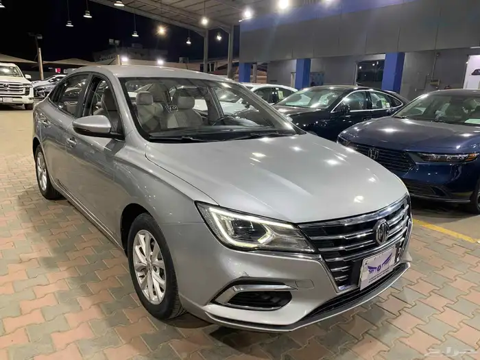 ام جي 5 2023 متاح تقسيط 4