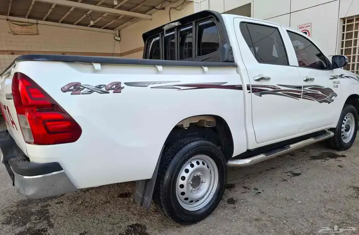 toyota Hilux 2023 4x4 diesel manual gear 7