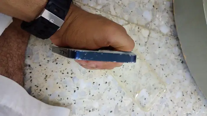 للبيع او لببدل ابفون 13 ميني 6