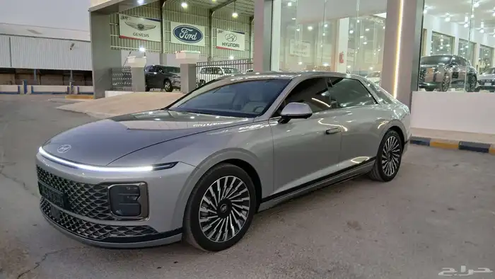 ازيرا 2023 الشكل االجديد ممشى 42 الف 0