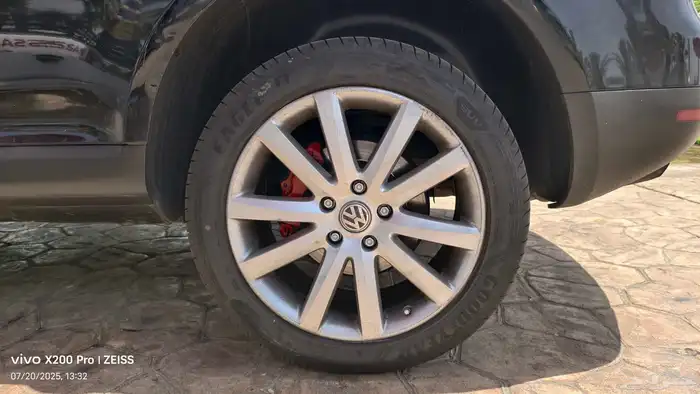 فولكس واجن طوارق 2010 8