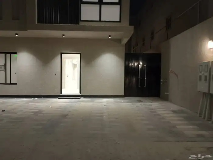 للبيع شقه تمليك ارضيه حي احد بالدمام جديد6 غرف وصاله 690 الف 14