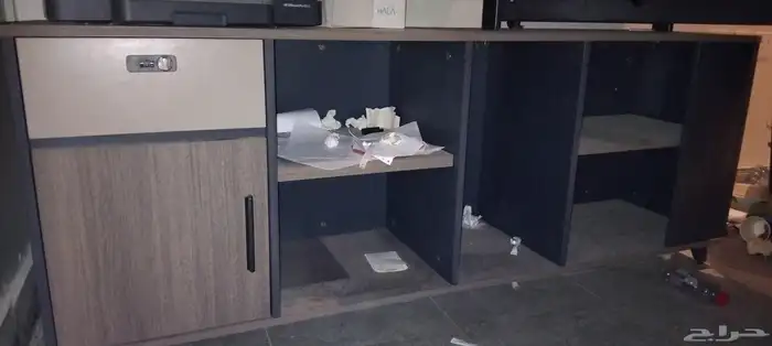 عدد اثنين مكتب وطقم كراسي واثنين كمبيوتر كامل 4