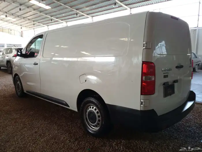 فان بيجو ( 2022 ) اكسبيرت بضاعه ديزل 8