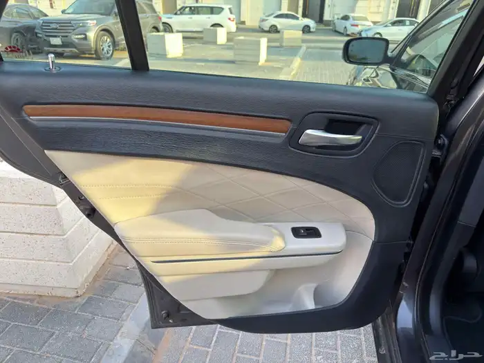 كرايزلر 2016 C300 11