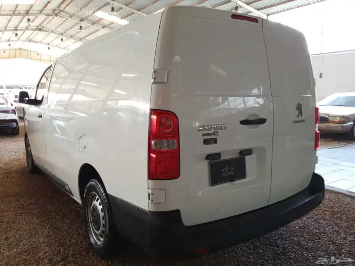 فان بيجو ( 2022 ) اكسبيرت بضاعه ديزل 6