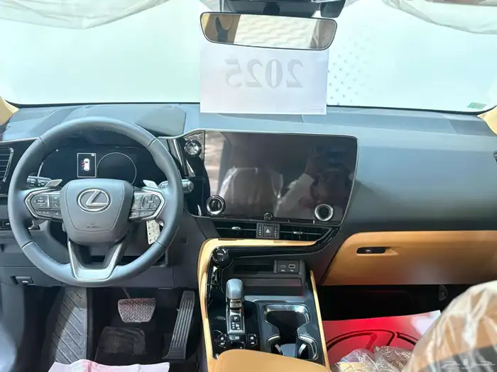 لكزس NX 350 لاكجري نص فل خليجي الساير 2025 7