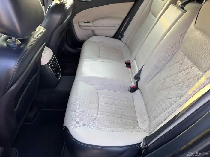 كرايزلر 2016 C300 10