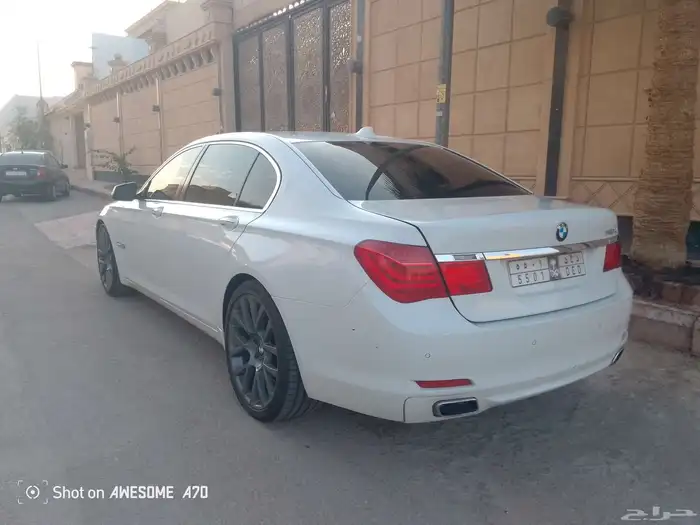 بي ام دبليو 2009 750 فل للبيع 3