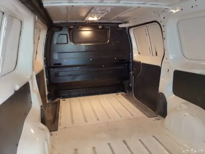 فان بيجو ( 2022 ) اكسبيرت بضاعه ديزل 17