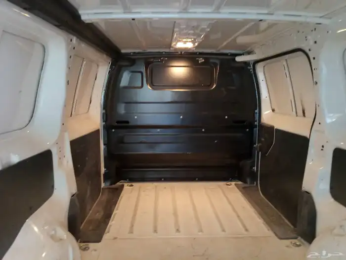 فان بيجو ( 2022 ) اكسبيرت بضاعه ديزل 18