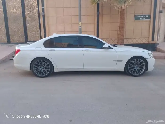 بي ام دبليو 2009 750 فل للبيع 7