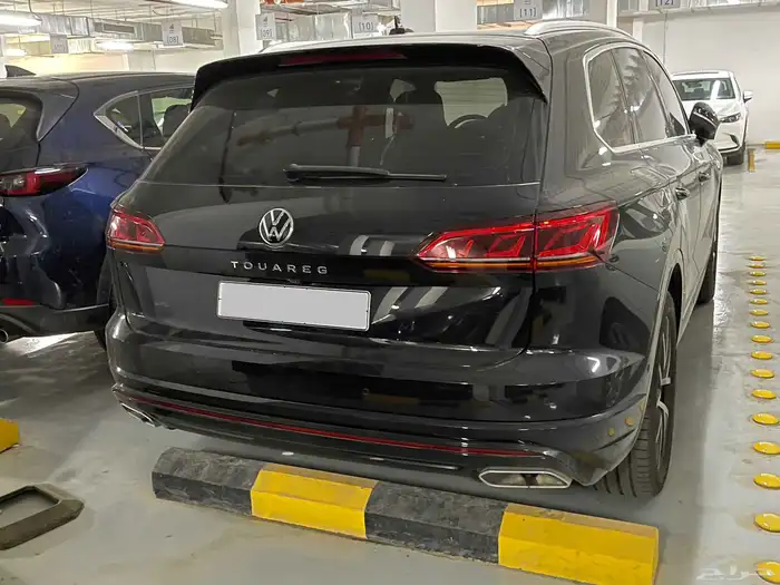 جيب طوارق فولكس واجن أسود R-line 2022 Touareg Volkswagen SUV 26