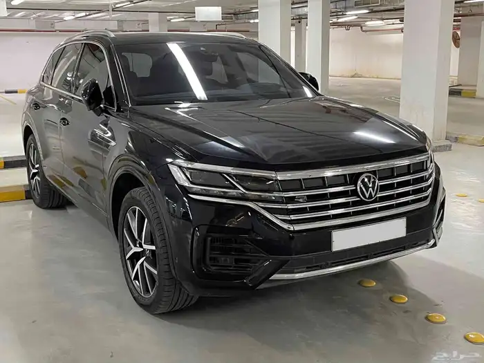 جيب طوارق فولكس واجن أسود R-line 2022 Touareg Volkswagen SUV 25