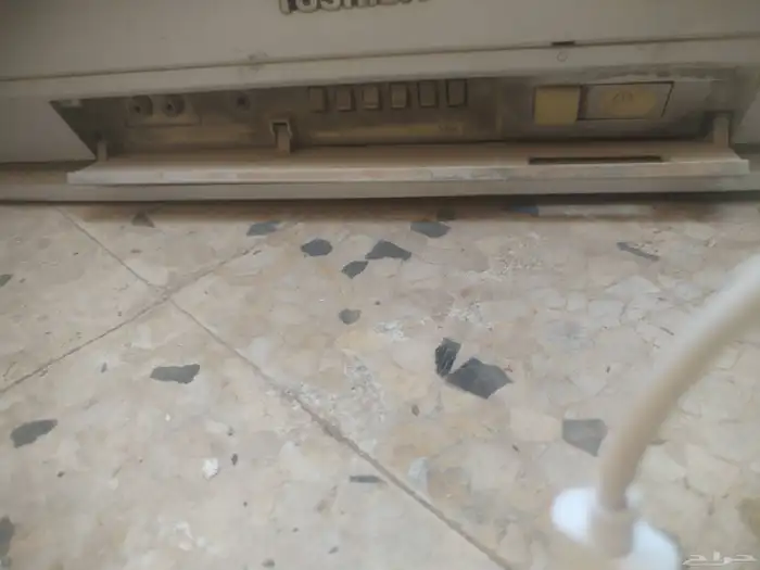 تلفزيون توشيبا 21 بوصه شغال تم تجربته كهربا 220 3