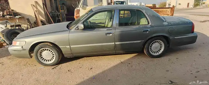 فورد جراند ماركير 2001 1