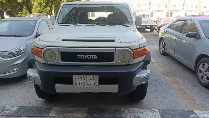 Toyota FJ Cruiser model 2015 Very good condition air conditi 0