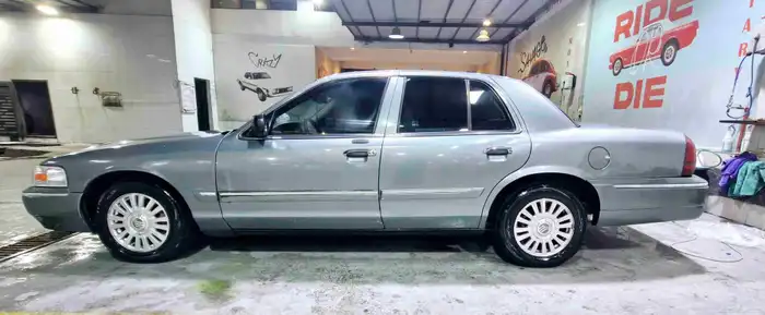 فورد قراند ماركيز 2006 سعودي سبورت نضيف 3