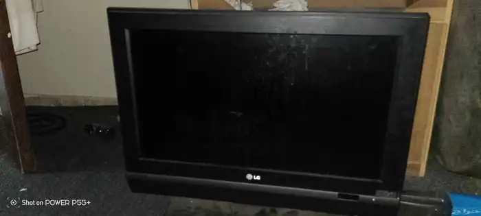 شاشة ال جي 26 بوصه وجهاز كاميرات المراقبة 4