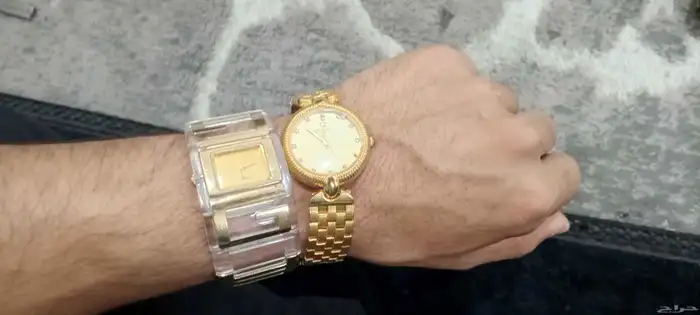 ساعتين ماركة نسائيه 3