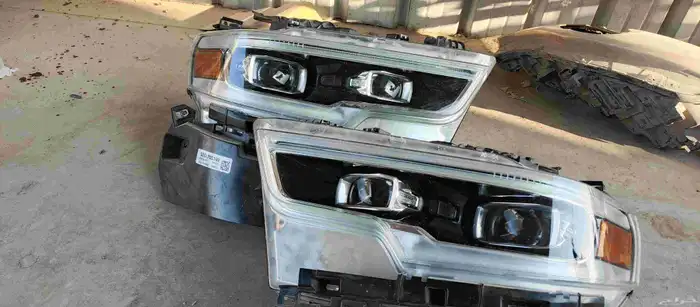 طقم شمعات دوج رام 2019الى2022 0