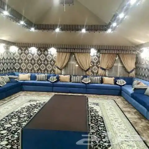 مظله سيارتين جنب بعض 1