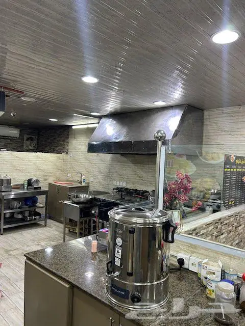 بوفية بكامل أغرضها للبيع في المجمعه 0