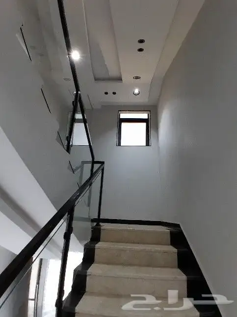 للبيع شقه دور ثاني مصعد راكب جاهز تشطيب راقي بدرة الموسي 4