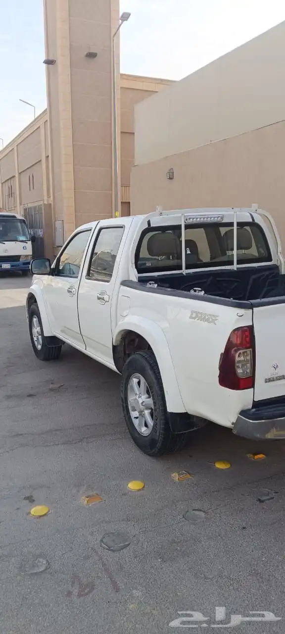 الرياض ايسوزو غمارتين 2009 دبل للبيع 2