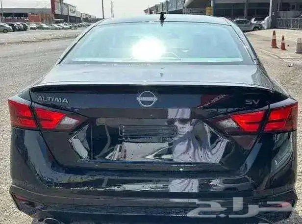 تتوفر فئات نيسان التيما اصفار لمبيعات النقد والبنوك باقل ربح 1