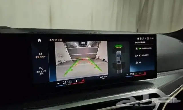 BMW 320I M Kit 2024 استيراد كوريا - معرض العصيمي 10