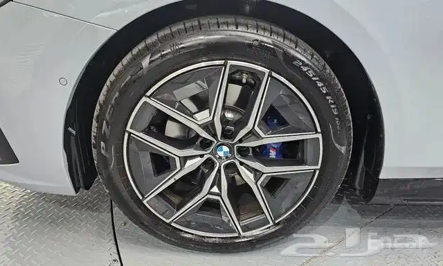 BMW 520i M sport 2025 وارد كوريا 4