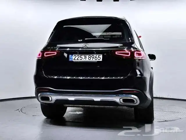 مرسيدس GLS580 موديل 2022 3