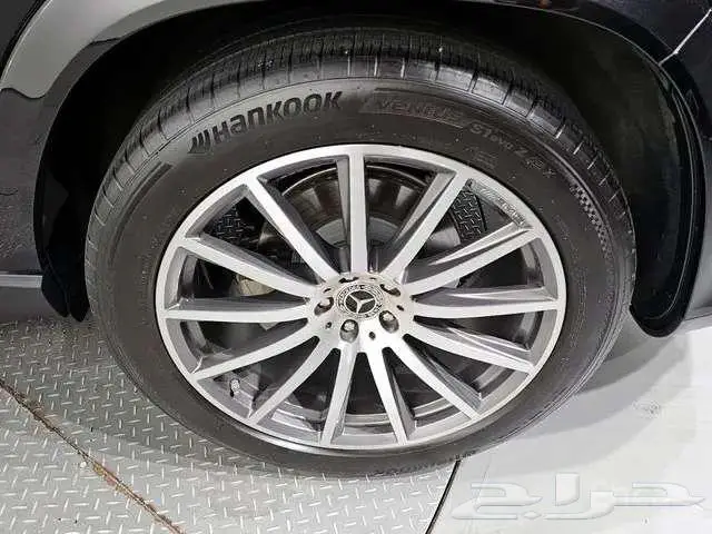 مرسيدس GLS580 موديل 2022 17