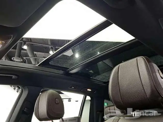 مرسيدس GLS580 موديل 2022 16