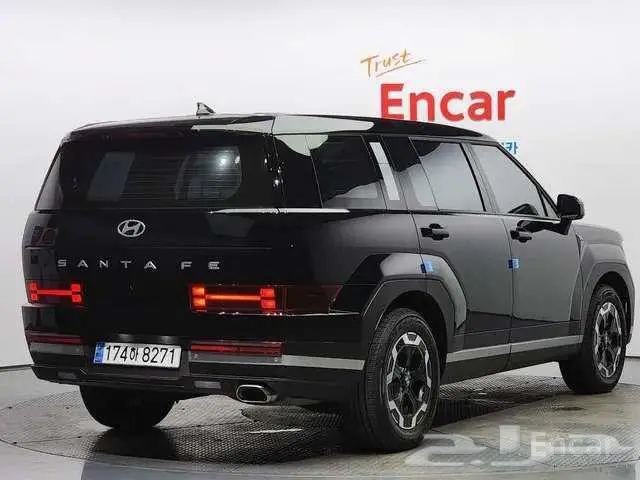 هيونداى سنتافى 5 مقاعد موديل 2024 1