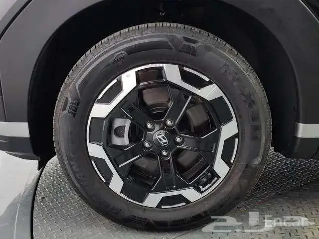 هيونداى سنتافى 5 مقاعد موديل 2024 17