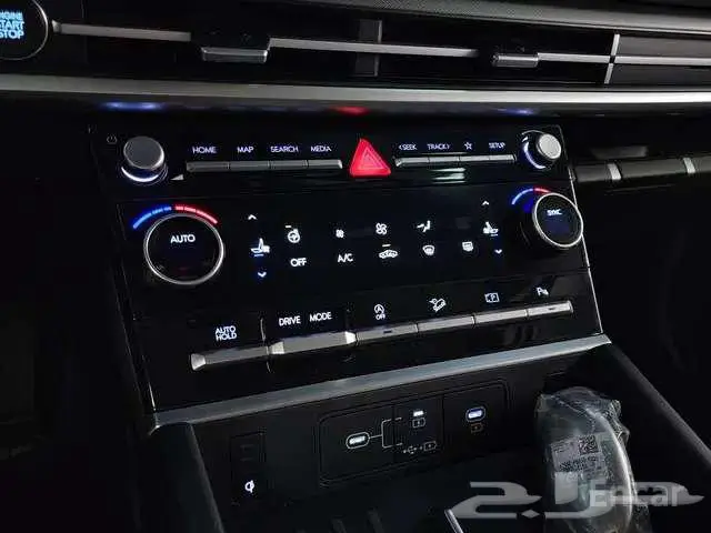 هيونداى سنتافى 5 مقاعد موديل 2024 15