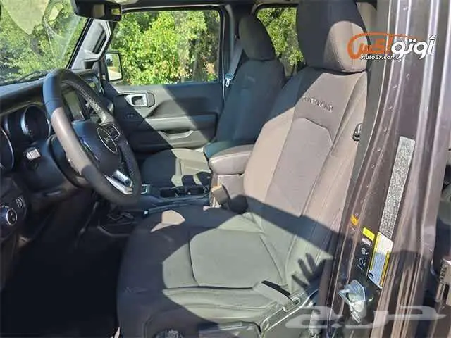 2023 جيب جلادياتور أوفرتريل 8