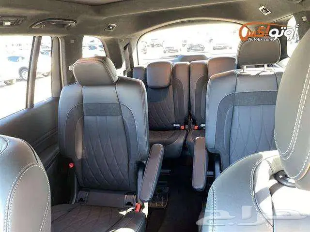 2025 مرسيدس GLS 63 AMG 13