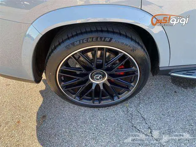 2025 مرسيدس GLS 63 AMG 8