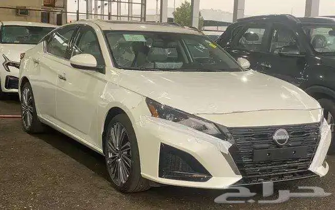 تتوفر فئات نيسان التيما اصفار لمبيعات النقد والبنوك باقل ربح 13