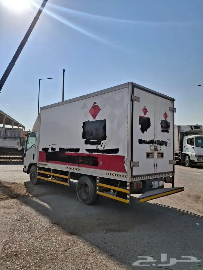 ايسوزو دينه ثلاثة طن موديل  2009 5
